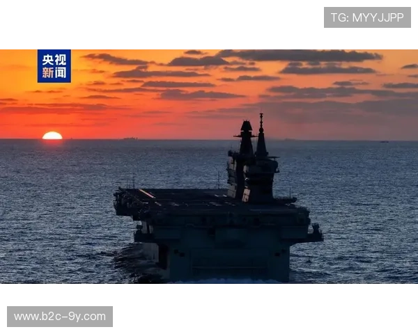 海军四川舰完成首次航行试验任务,返回船厂码头 海军四川舰完成首次航行试验任务,返回船厂码头