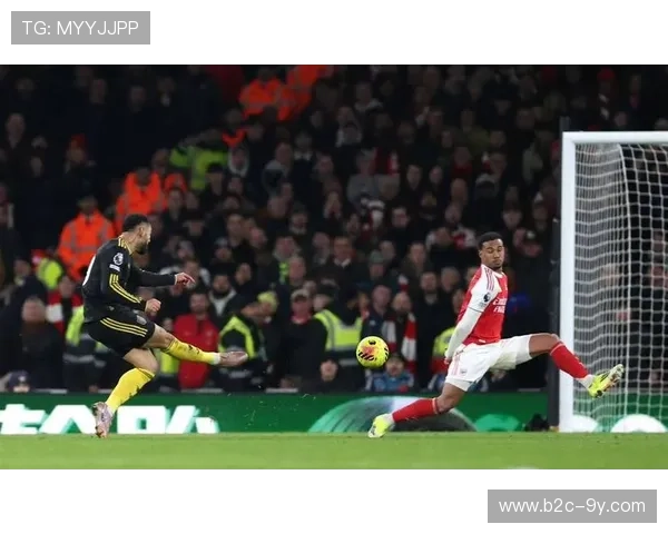 阿森纳主场不败金身告破,曼联闪电反击撕裂枪手高位防线 阿森纳主场不败金身告破,曼联闪电反击撕裂枪手高位防线