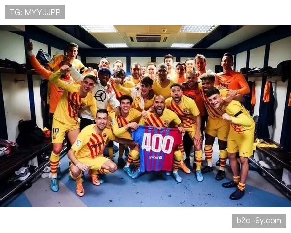 更衣室故事：一份详细记录每位球员“防守对抗成功率”的报告如何激励全队